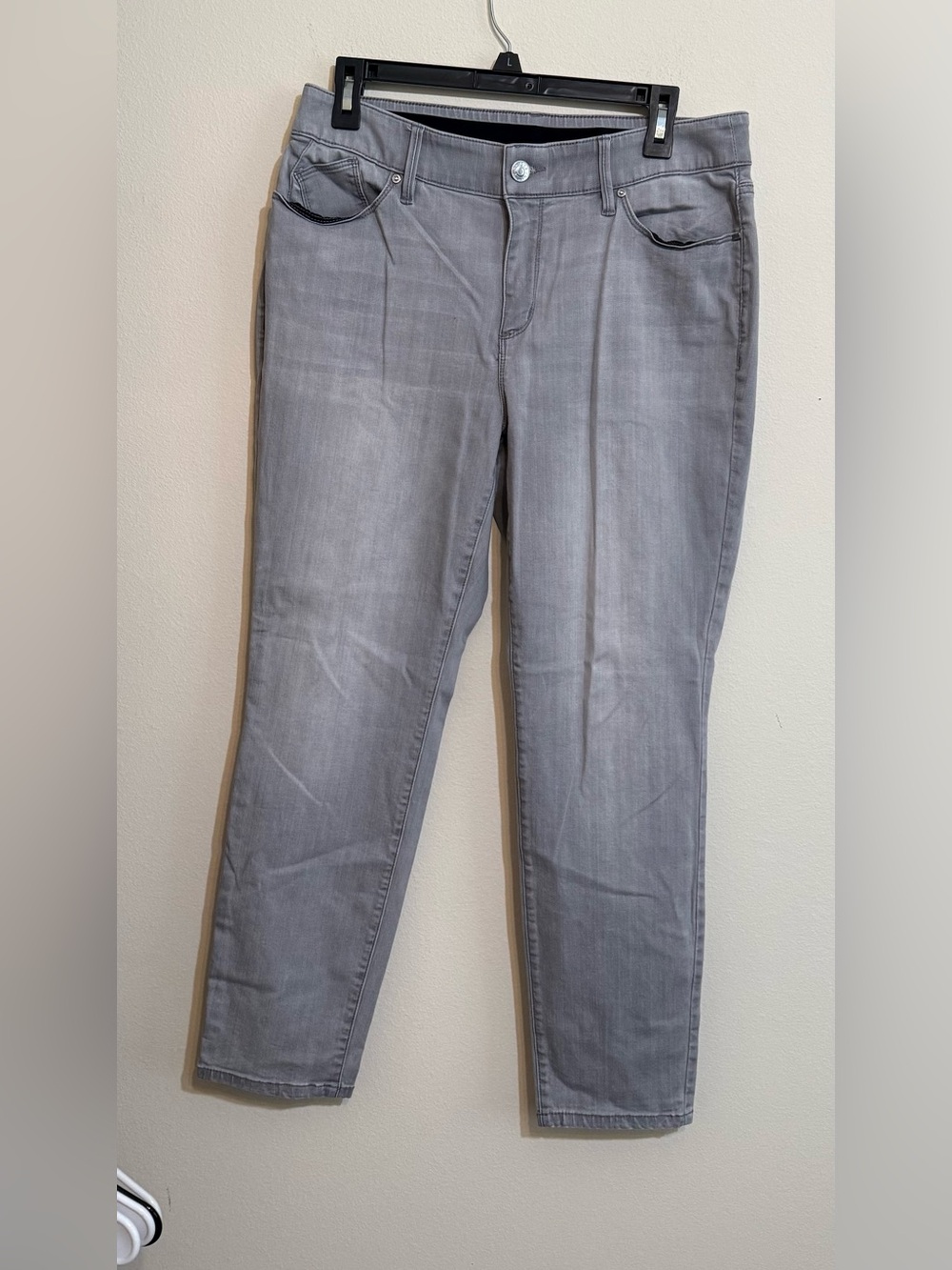 Chico’s Women's Grey Stretch Slim Jeans 1.5P (10P)